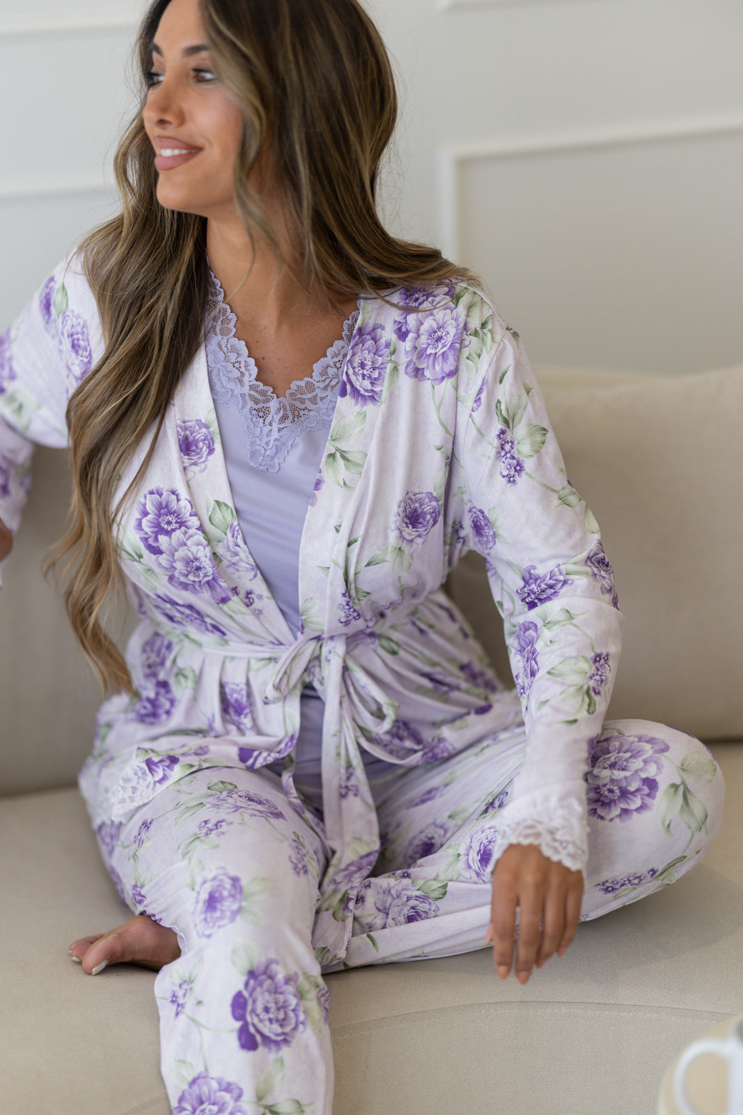 Conjunto Pijama Algodão Floral Lilás com Robe – Segredos Íntimos