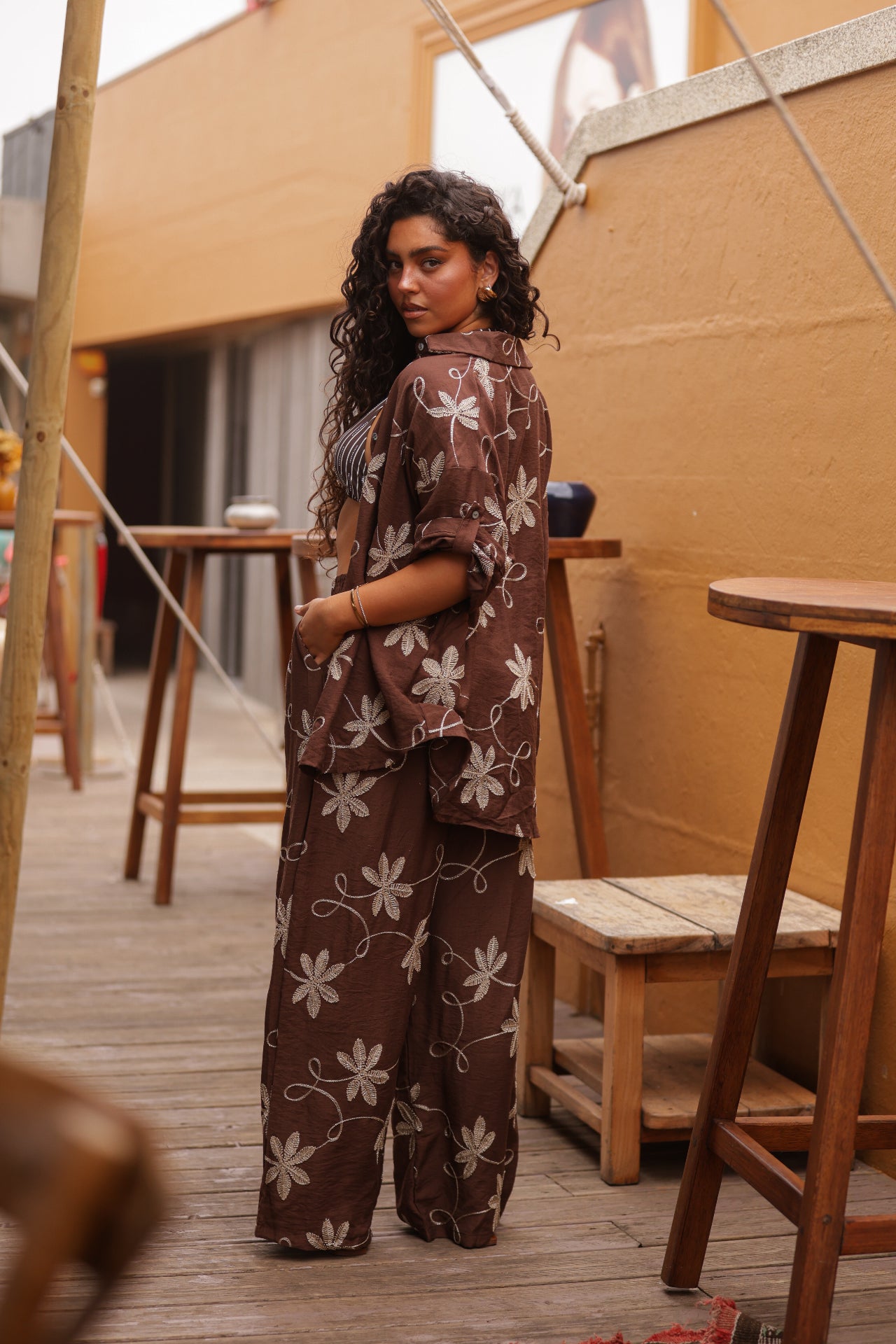 Conjunto Capri Castanho - costas
