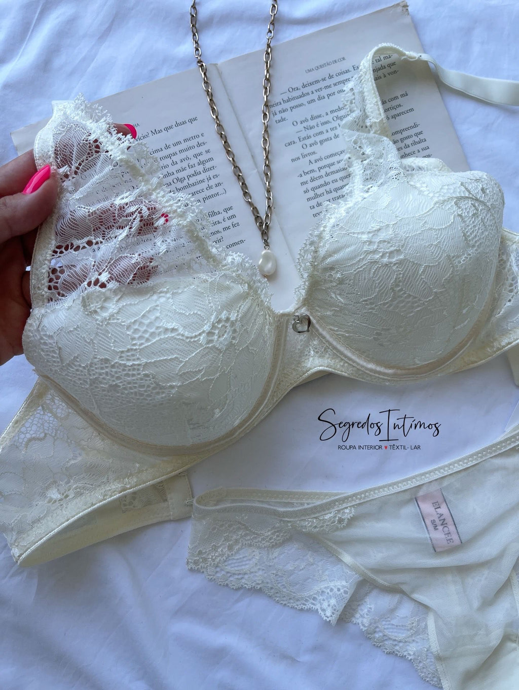 Detalhe da renda premium do soutien Elegance Ivory