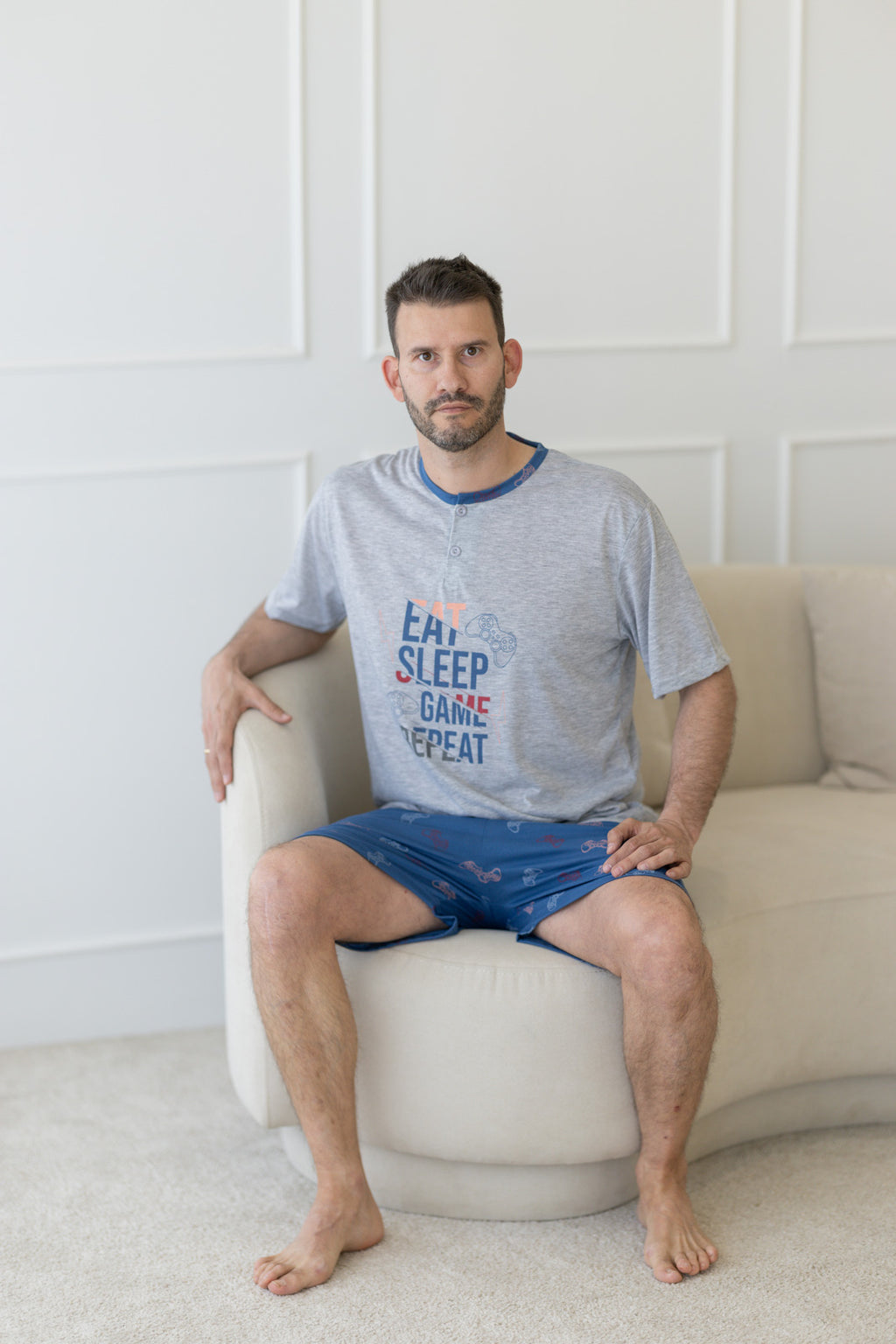Pijama masculino cinza algodão gaming sentado