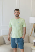 Pijama homem algodão verde claro com calção azul petróleo - frente