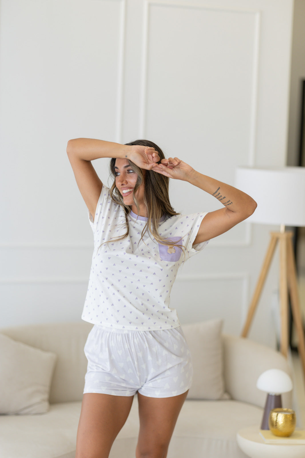 Pijama mulher algodão corações lilás - detalhe