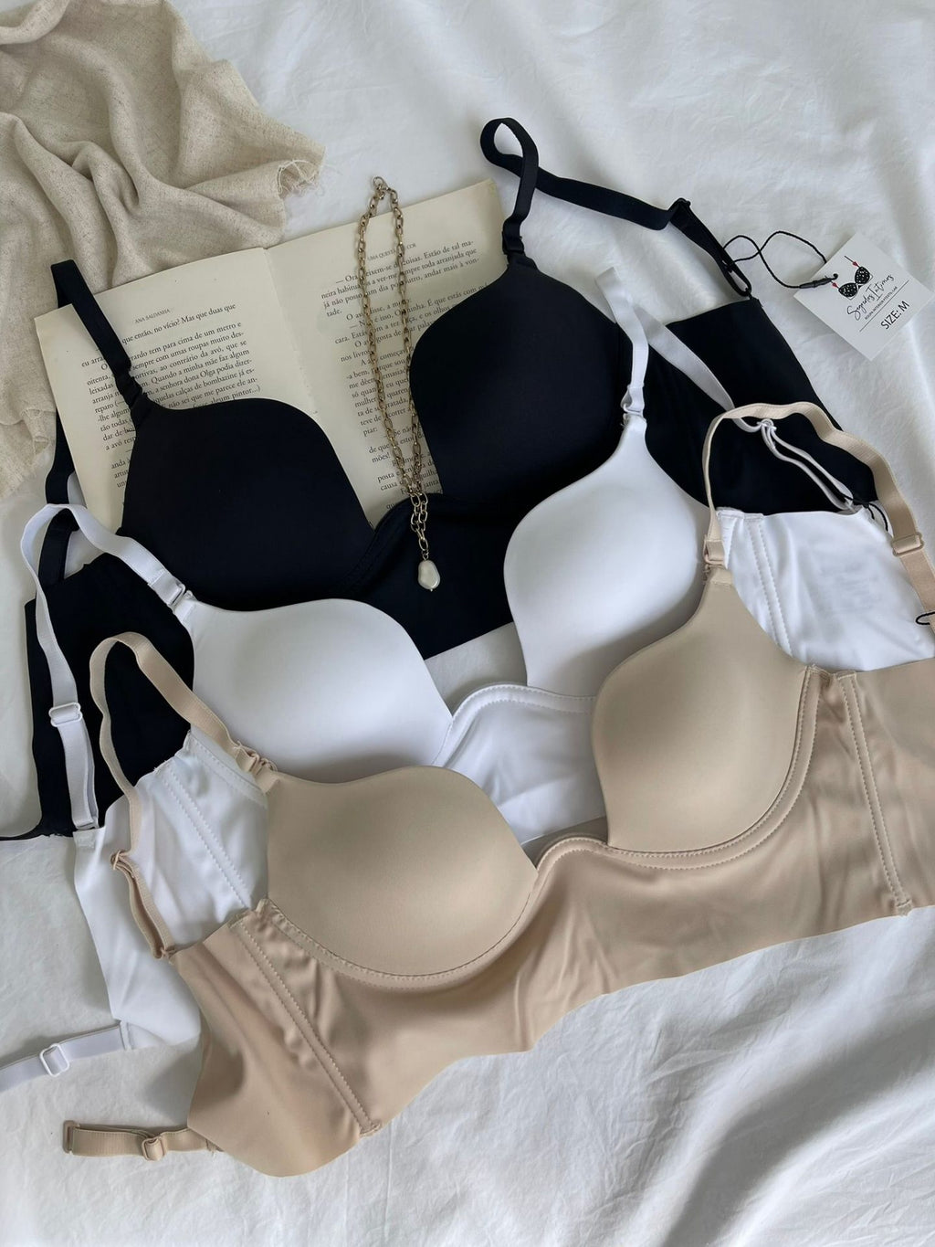 Detalhe do soutien push up nude
